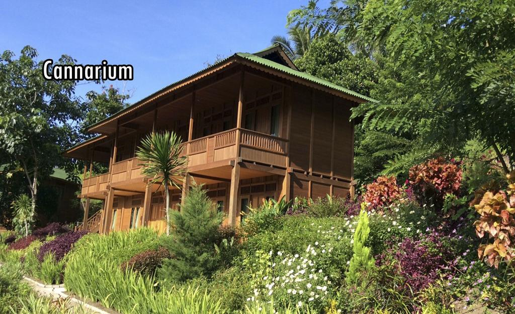 Botanica Nature Resort Bitung Ngoại thất bức ảnh